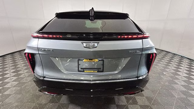 2024 Argent Silver Metallic Cadillac LYRIQ Luxury RWD SUV