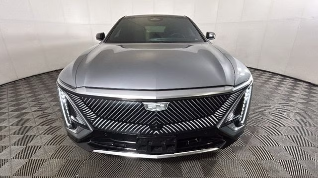 2024 Argent Silver Metallic Cadillac LYRIQ Luxury RWD SUV