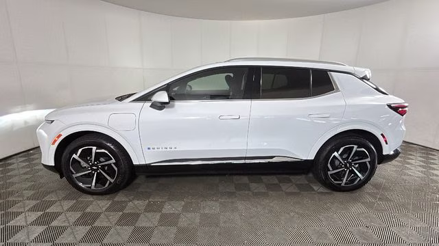 2025 Summit White Chevrolet Equinox EV LT FWD SUV
