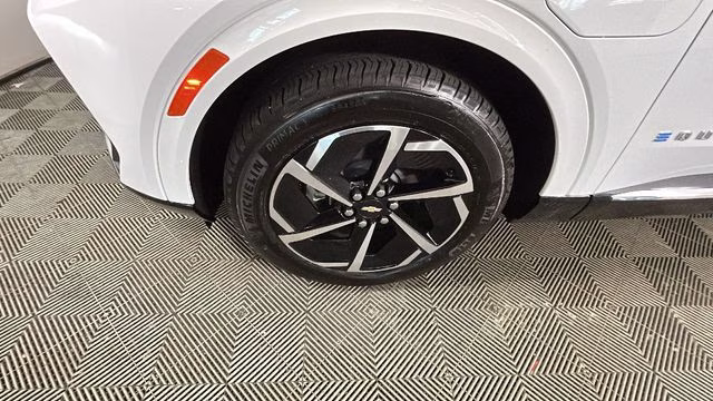 2025 Summit White Chevrolet Equinox EV LT FWD SUV