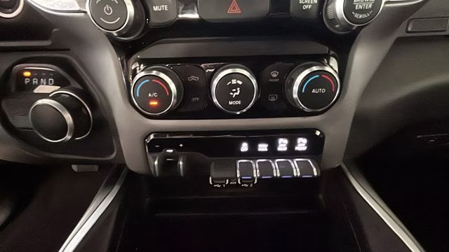 2022 Granite Crystal Metallic Clearcoat Ram 1500 Big Horn/Lone Star RWD Truck