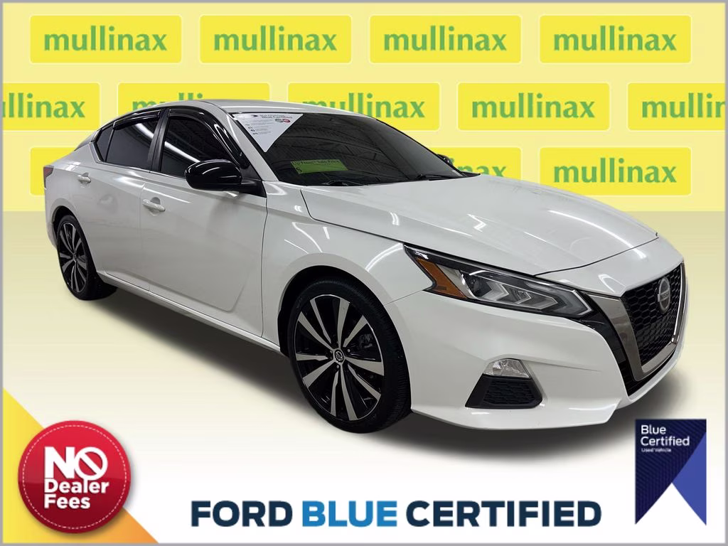 2022 Glacier White Nissan Altima 2.5 SR FWD Sedan