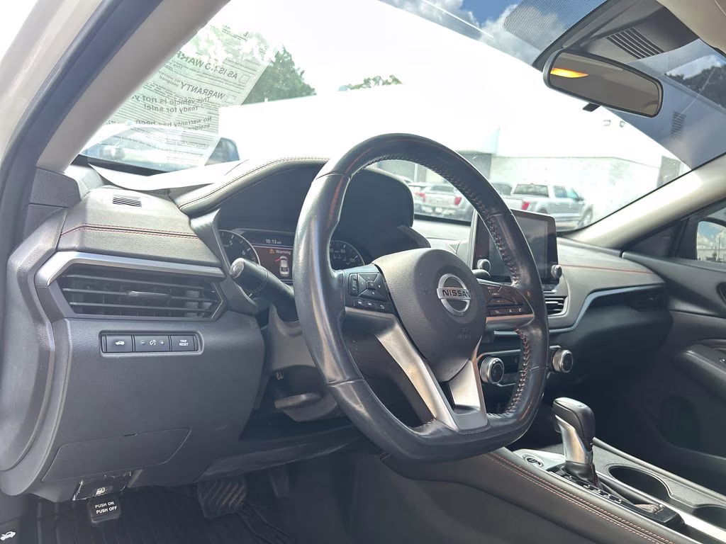 2022 Glacier White Nissan Altima 2.5 SR FWD Sedan