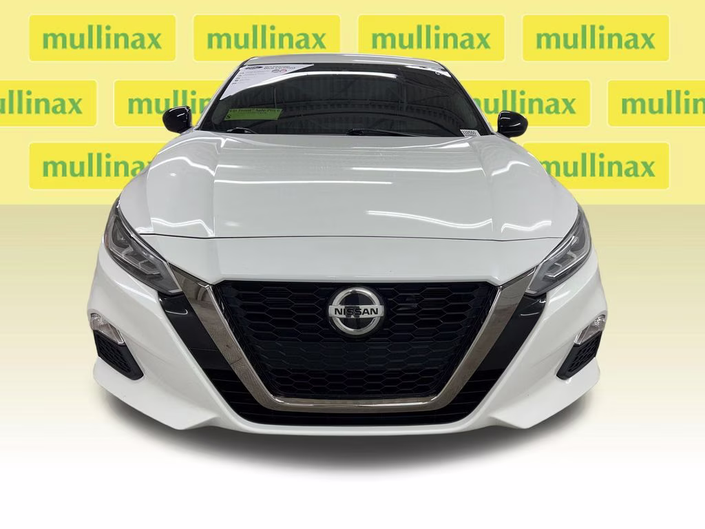 2022 Glacier White Nissan Altima 2.5 SR FWD Sedan