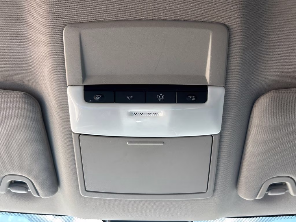 2022 Glacier White Nissan Altima 2.5 SR FWD Sedan
