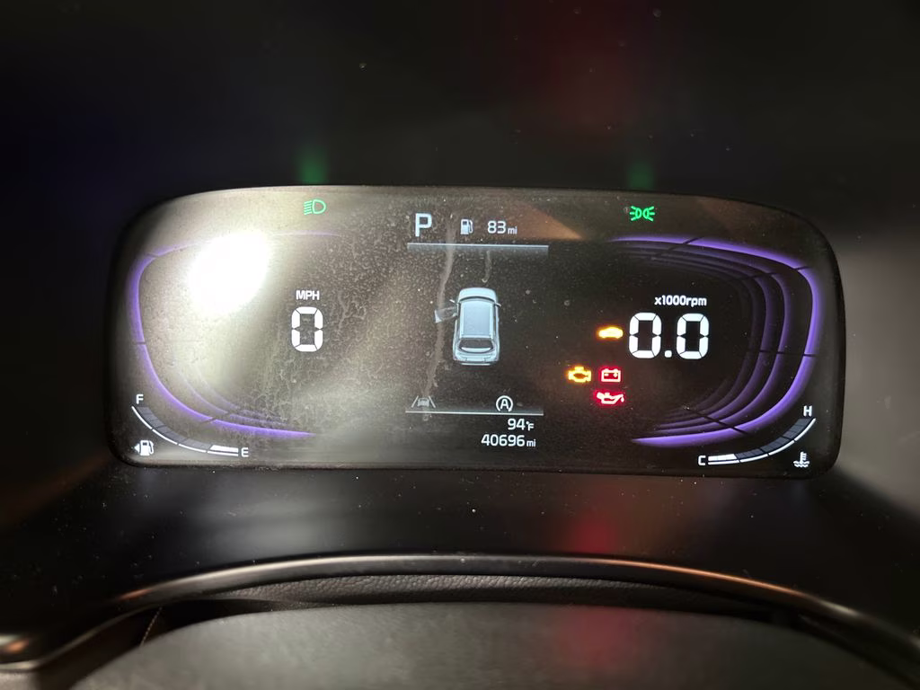 2025 Snow White Pearl Kia Soul LX FWD Hatchback
