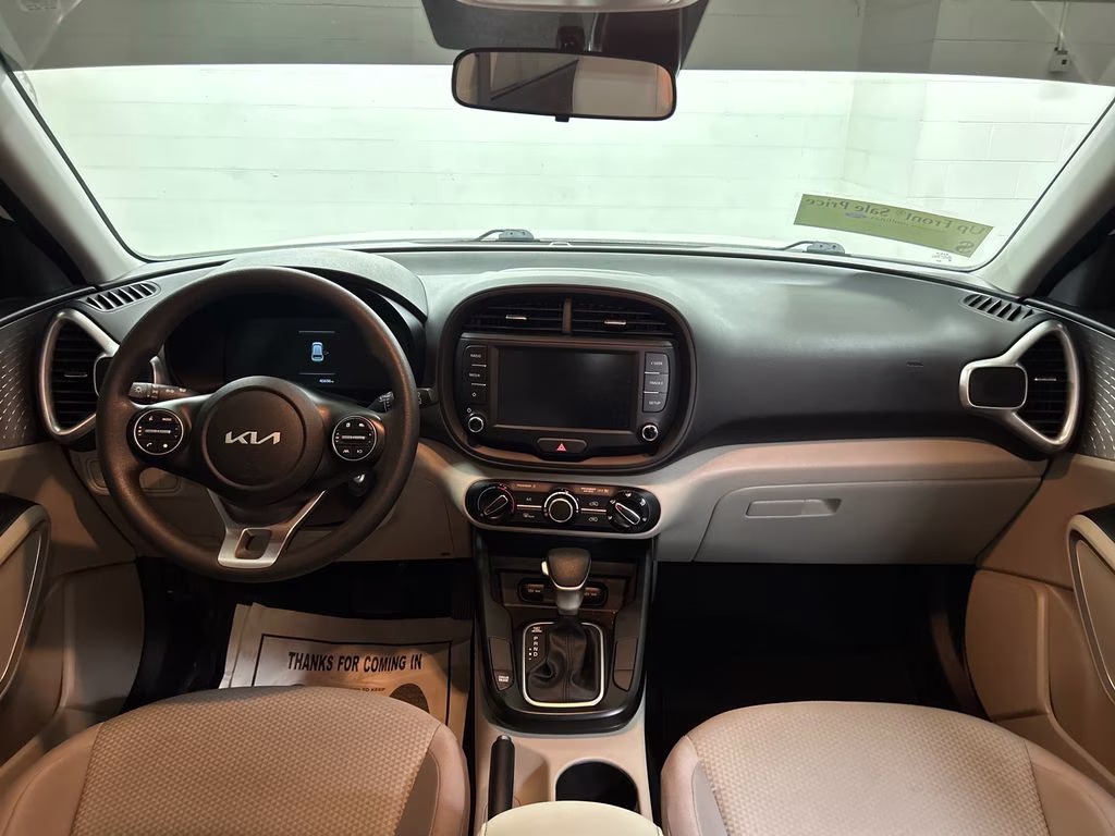 2025 Snow White Pearl Kia Soul LX FWD Hatchback