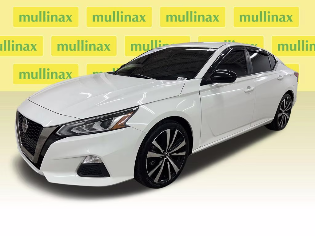 2022 Glacier White Nissan Altima 2.5 SR FWD Sedan