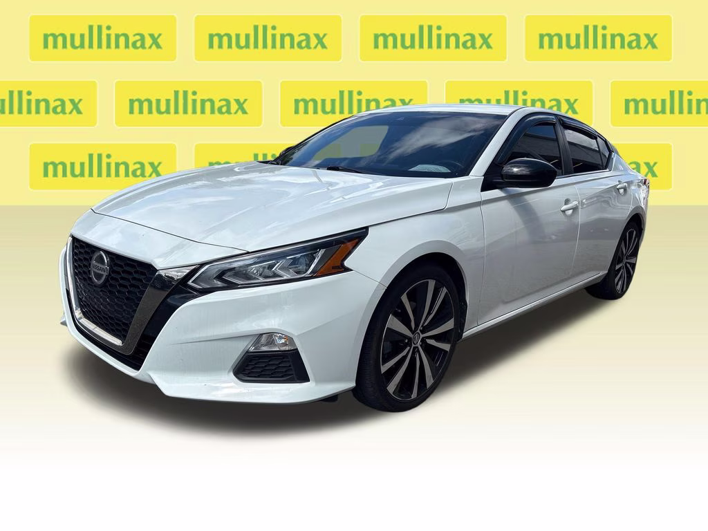 2022 Glacier White Nissan Altima 2.5 SR FWD Sedan