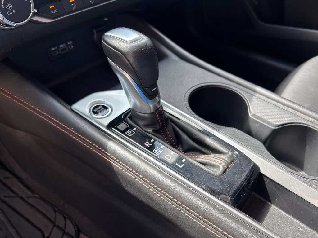2022 Glacier White Nissan Altima 2.5 SR FWD Sedan