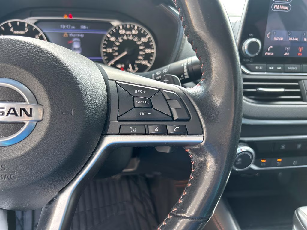 2022 Glacier White Nissan Altima 2.5 SR FWD Sedan