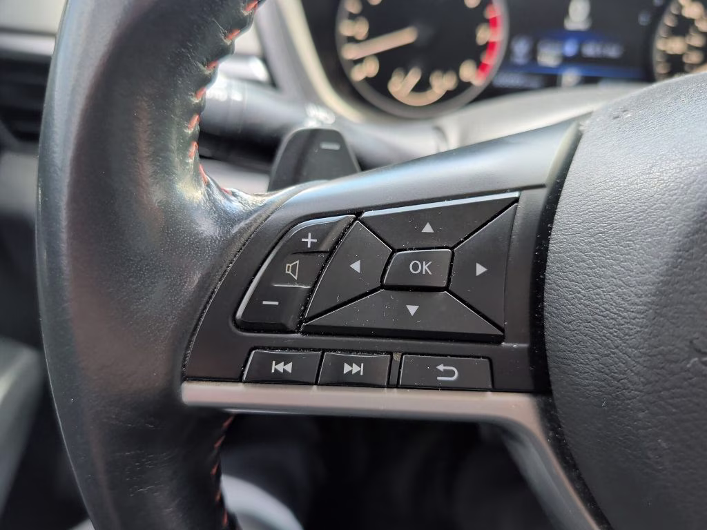 2022 Glacier White Nissan Altima 2.5 SR FWD Sedan