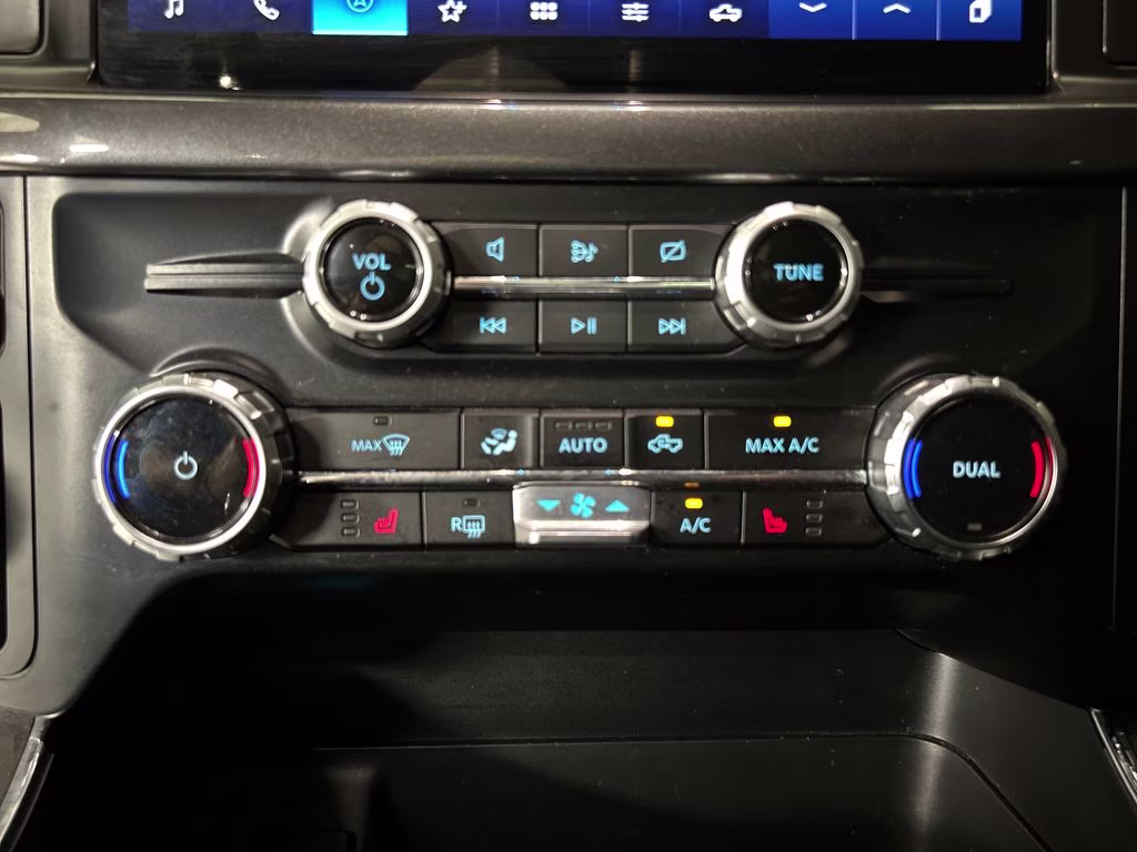 2023 Oxford White Ford F-150 XLT 4X4 Truck