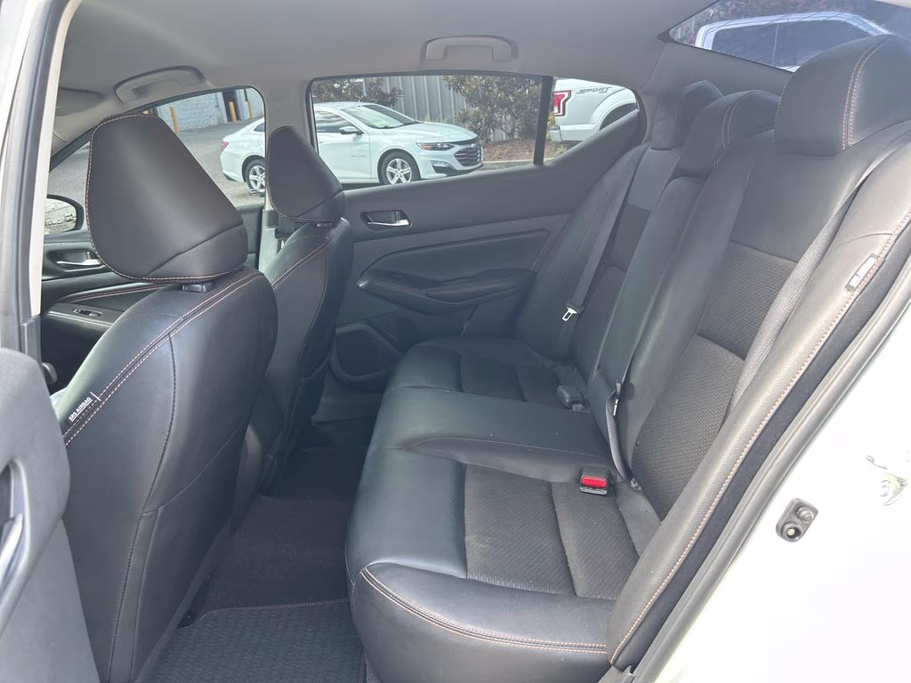 2022 Glacier White Nissan Altima 2.5 SR FWD Sedan