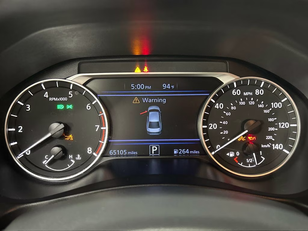 2022 Glacier White Nissan Altima 2.5 SR FWD Sedan