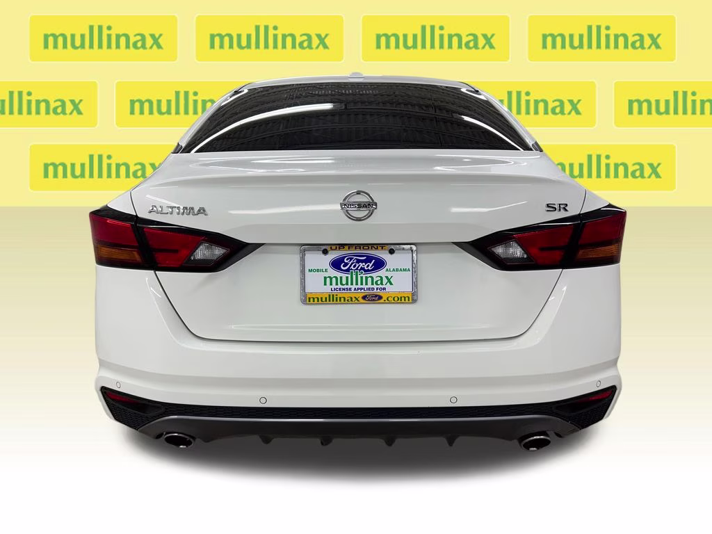 2022 Glacier White Nissan Altima 2.5 SR FWD Sedan
