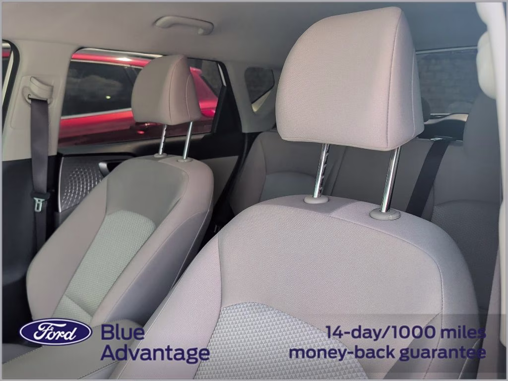 2025 Snow White Pearl Kia Soul LX FWD Hatchback