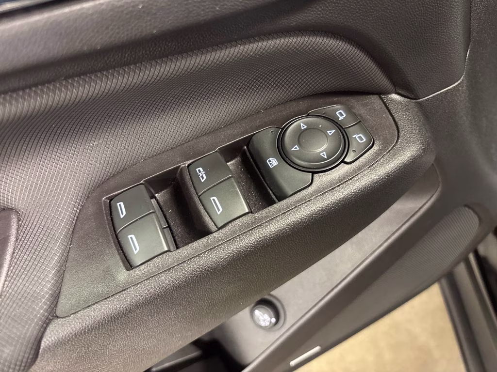 2022 Mosaic Black Metallic Chevrolet Equinox RS FWD SUV