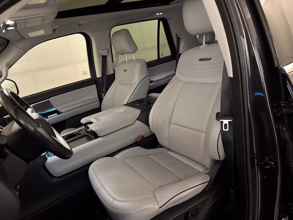 2025 Dark Matter Gray Metallic Ford Expedition Platinum 4X4 SUV