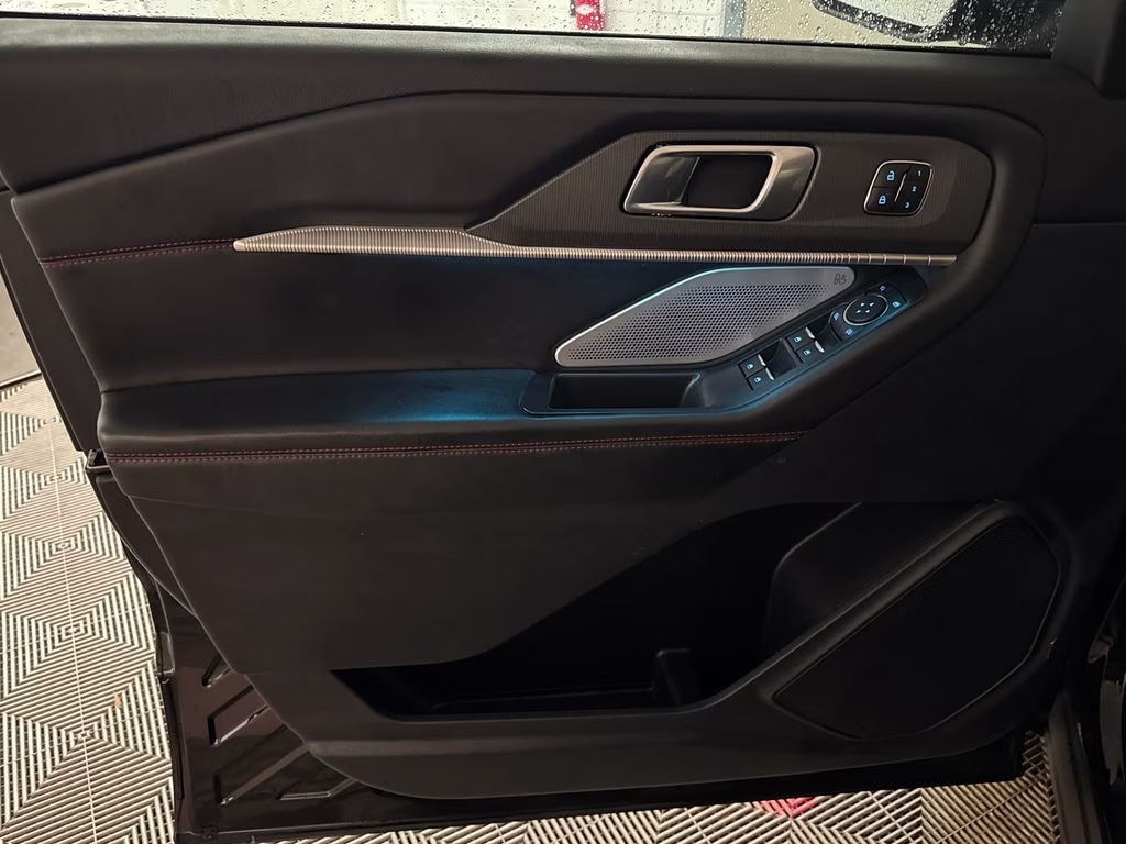 2025 Agate Black Metallic Ford Explorer ST 4X4 SUV