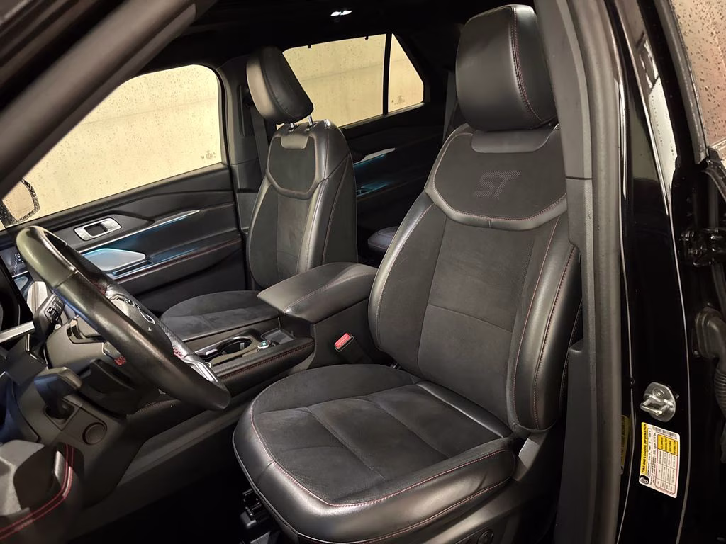 2025 Agate Black Metallic Ford Explorer ST 4X4 SUV