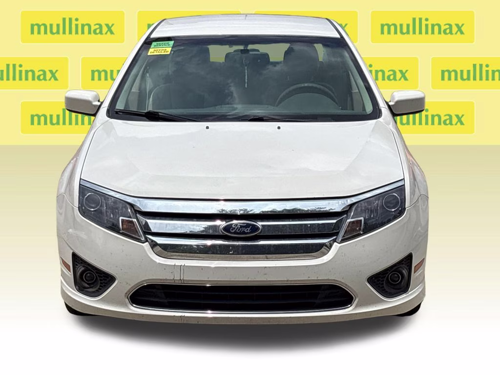 2010 White Suede Ford Fusion SE FWD Sedan