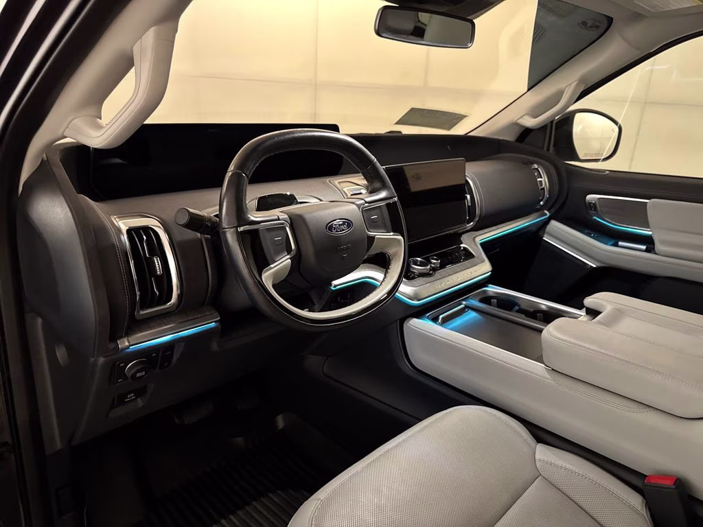 2025 Dark Matter Gray Metallic Ford Expedition Platinum 4X4 SUV