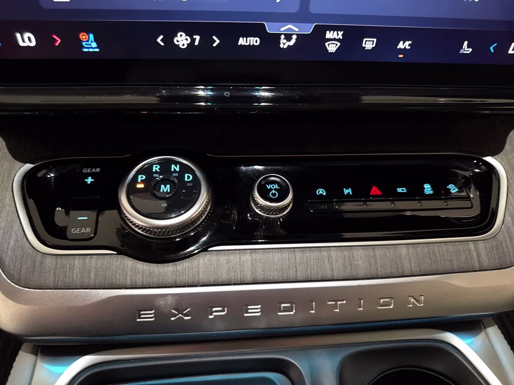 2025 Dark Matter Gray Metallic Ford Expedition Platinum 4X4 SUV