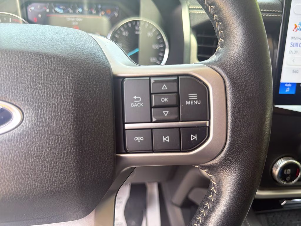 2023 Blue Metallic Ford Expedition XLT RWD SUV