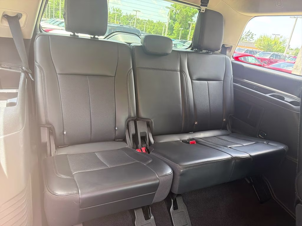 2023 Blue Metallic Ford Expedition XLT RWD SUV