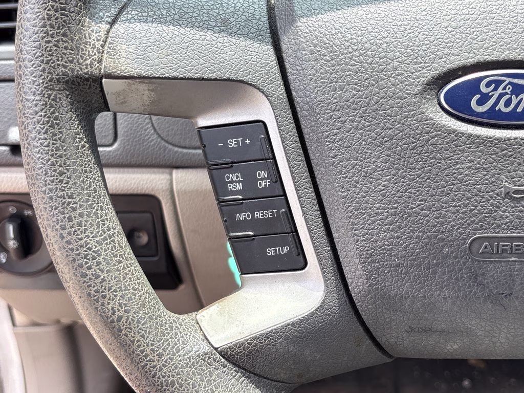 2010 White Suede Ford Fusion SE FWD Sedan