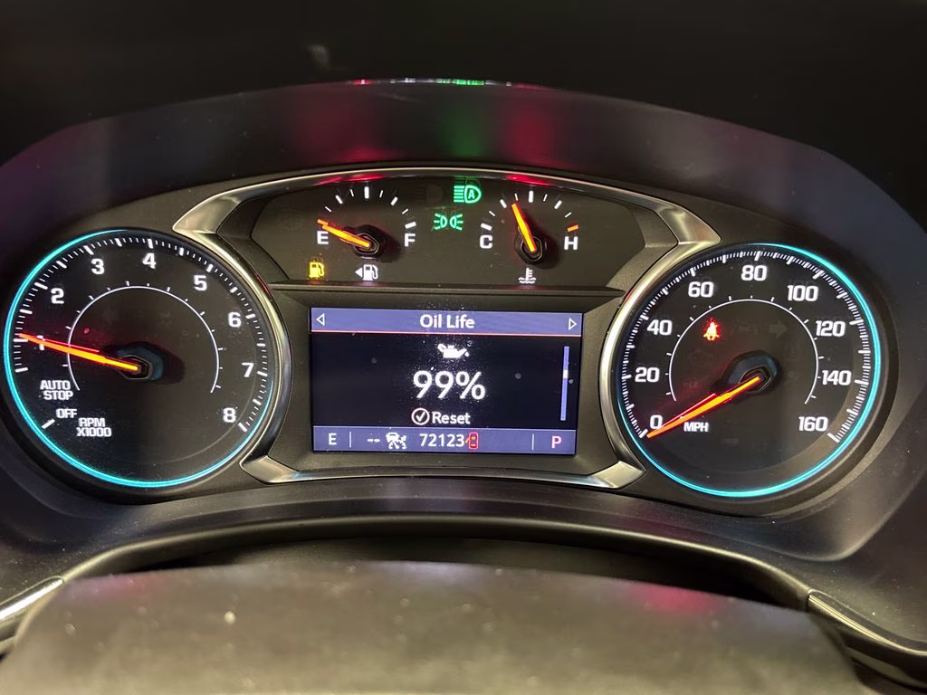 2022 Mosaic Black Metallic Chevrolet Equinox RS FWD SUV