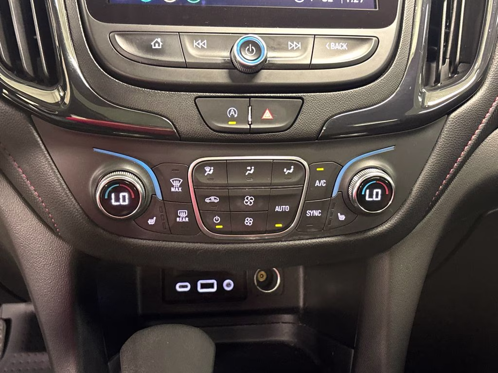 2022 Mosaic Black Metallic Chevrolet Equinox RS FWD SUV