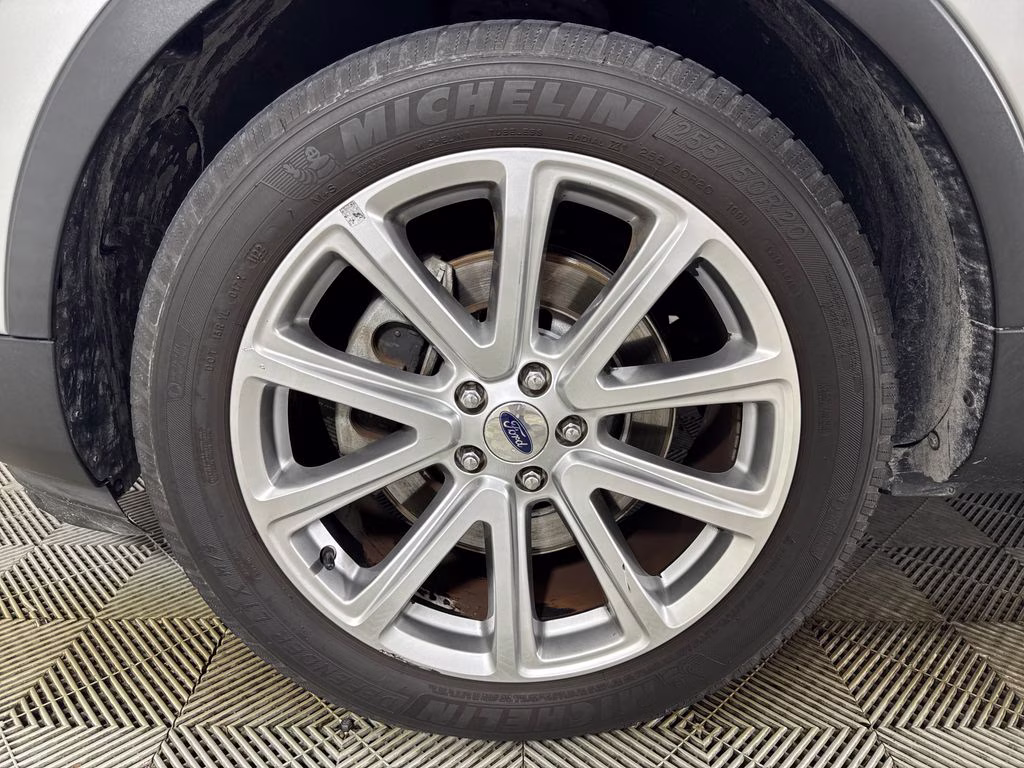 2016 Ingot Silver Metallic Ford Explorer Limited FWD SUV