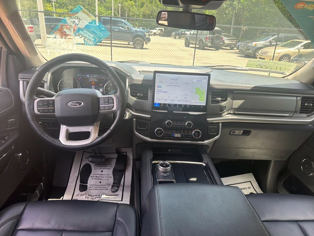 2023 Blue Metallic Ford Expedition XLT RWD SUV