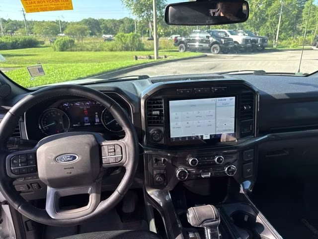 2021 Oxford White Ford F-150 XLT Crew Cab Pickup 4X4 Truck