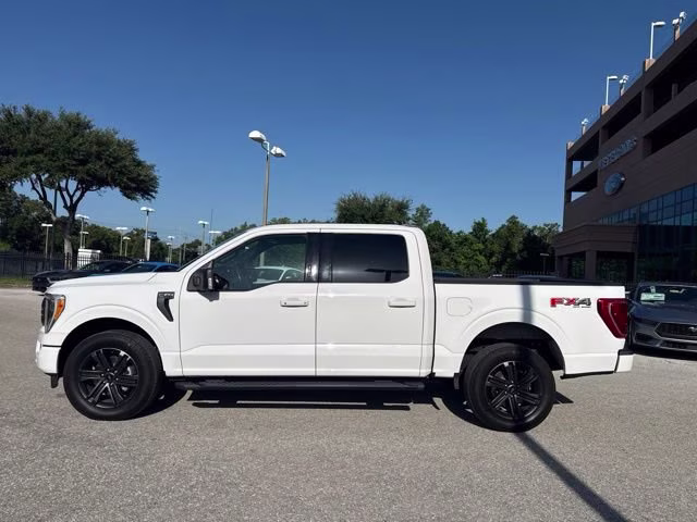 2021 Oxford White Ford F-150 XLT Crew Cab Pickup 4X4 Truck