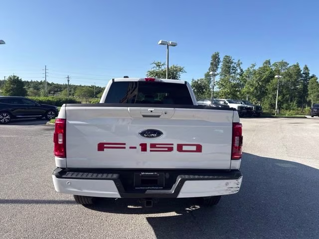 2021 Oxford White Ford F-150 XLT Crew Cab Pickup 4X4 Truck
