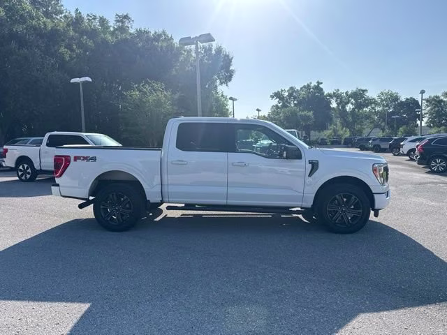 2021 Oxford White Ford F-150 XLT Crew Cab Pickup 4X4 Truck