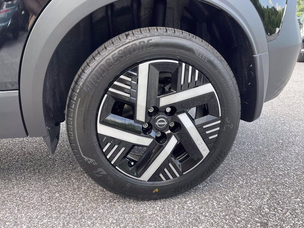 2026 Super Black Nissan Kicks SV FWD SUV