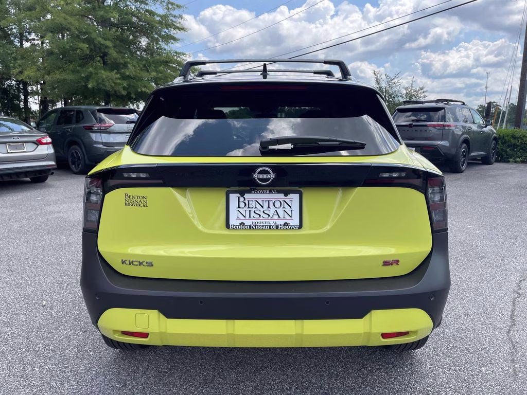 2026 Yuzu Yellow/Super Black Nissan Kicks SR FWD SUV