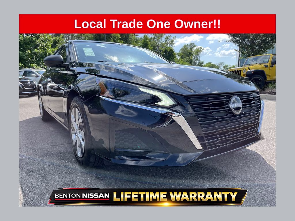 2025 Super Black Clearcoat Nissan Altima 2.5 S FWD Sedan
