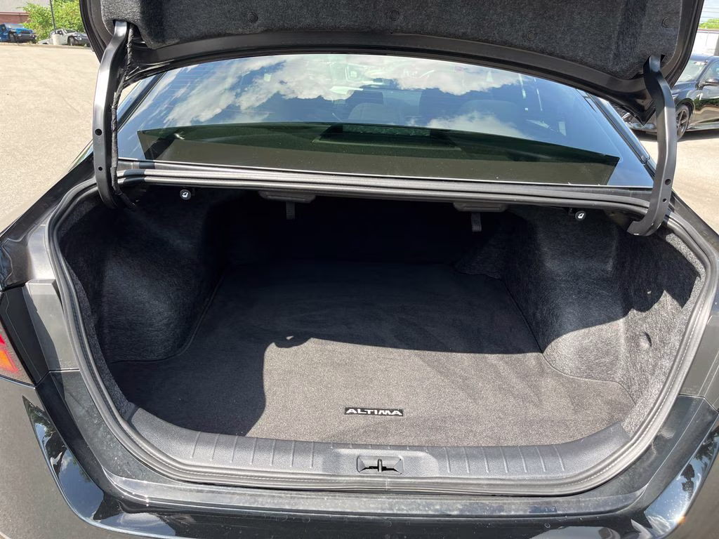 2025 Super Black Clearcoat Nissan Altima 2.5 S FWD Sedan