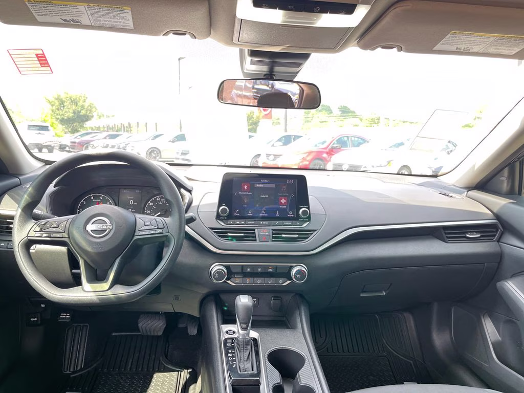 2025 Super Black Clearcoat Nissan Altima 2.5 S FWD Sedan