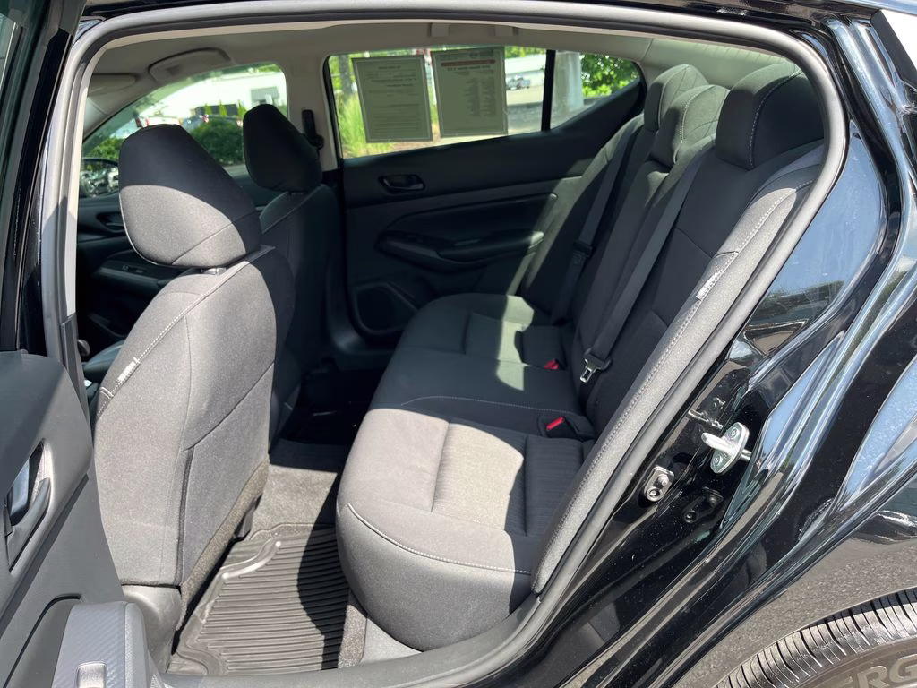 2025 Super Black Clearcoat Nissan Altima 2.5 S FWD Sedan