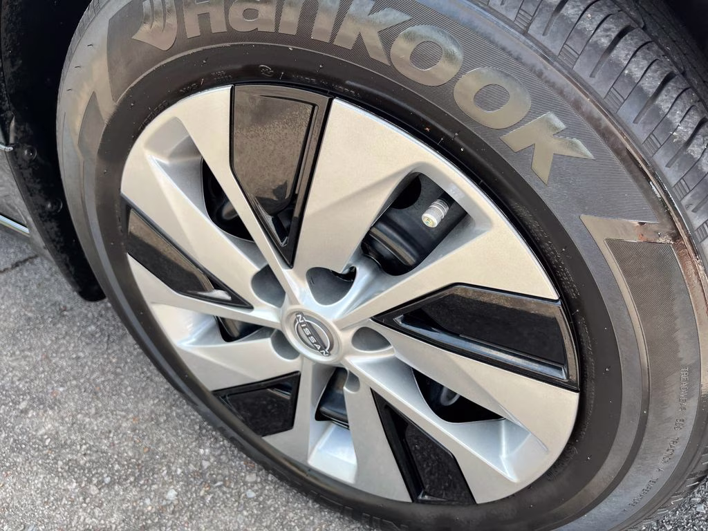 2025 Super Black Clearcoat Nissan Altima 2.5 S FWD Sedan