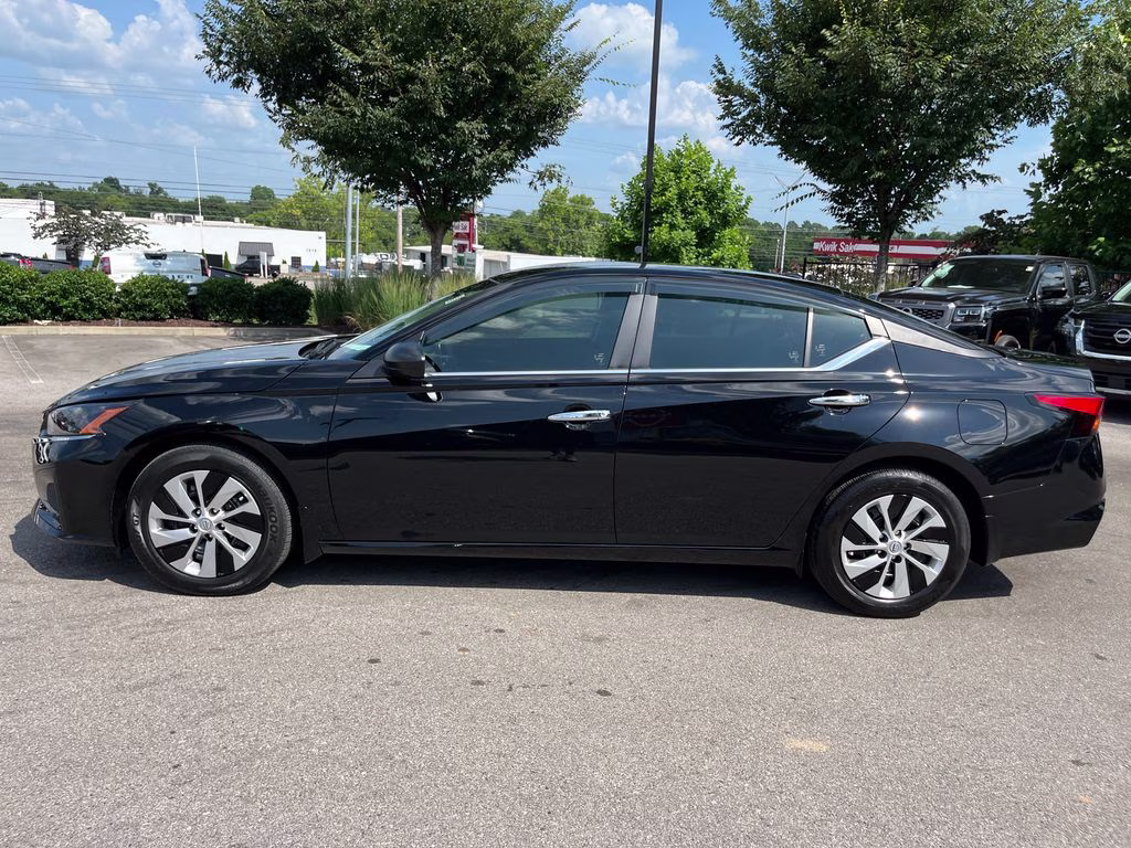 2025 Super Black Clearcoat Nissan Altima 2.5 S FWD Sedan