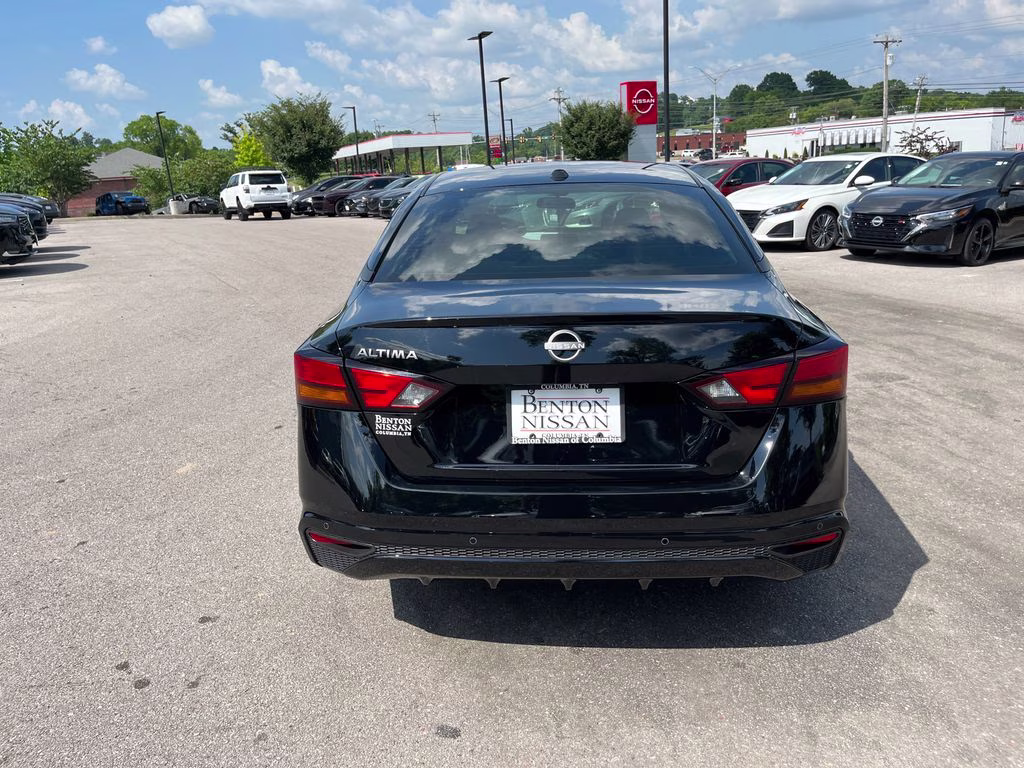 2025 Super Black Clearcoat Nissan Altima 2.5 S FWD Sedan