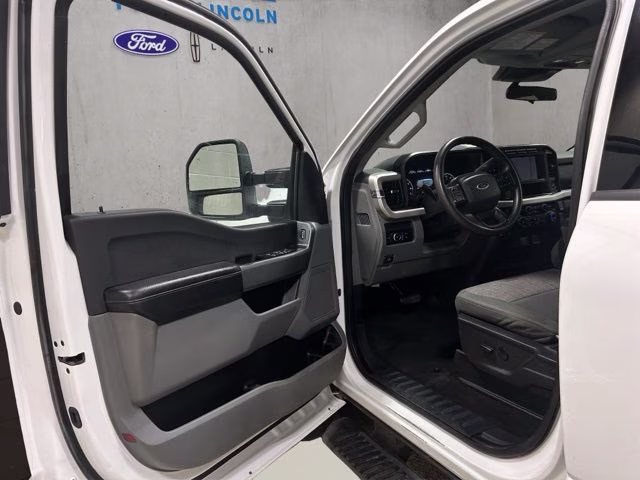 2024 Oxford White Ford Super Duty F-250 SRW XLT 4X4 Truck