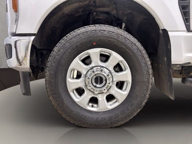 2024 Oxford White Ford Super Duty F-250 SRW XLT 4X4 Truck